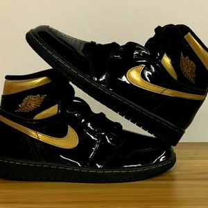 Jordan 1 Black Metallic Gold